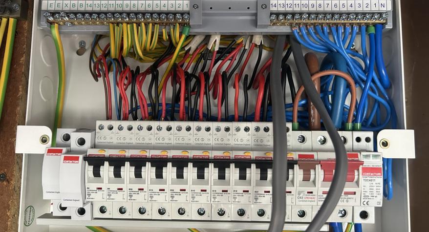 Do I need an electrician to change a Fusebox?